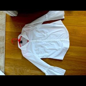 Textures bell sleeve top. Perfect for work.